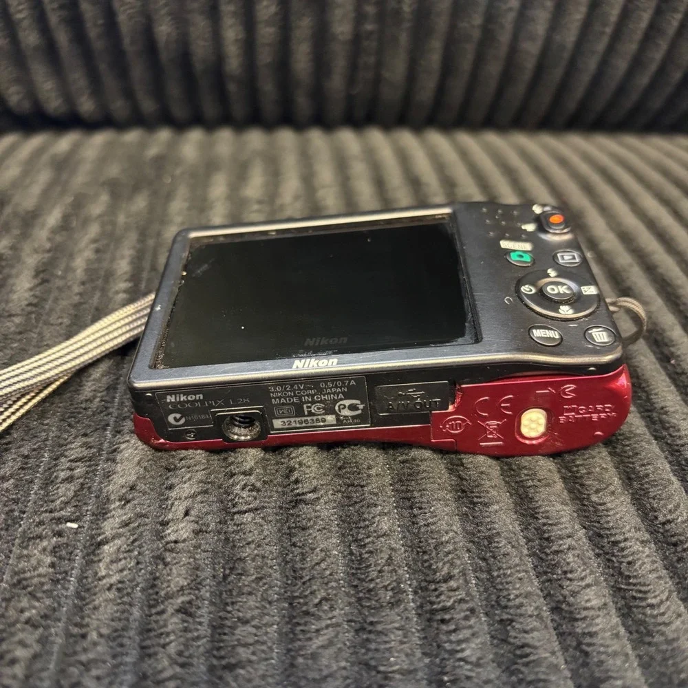 Nikon Coolpix L28 Red 20.1MP Digital Camera 5x Wide Optical Zoom HD Video